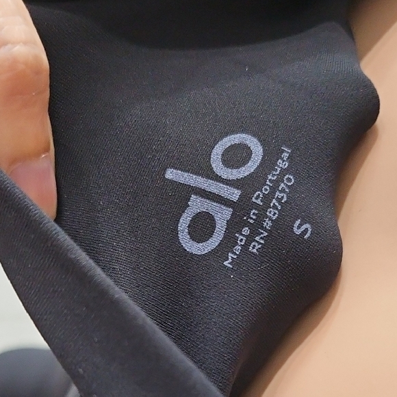 ALO Yoga Black High-Waist Ripped Leggings - Picture 7 of 8